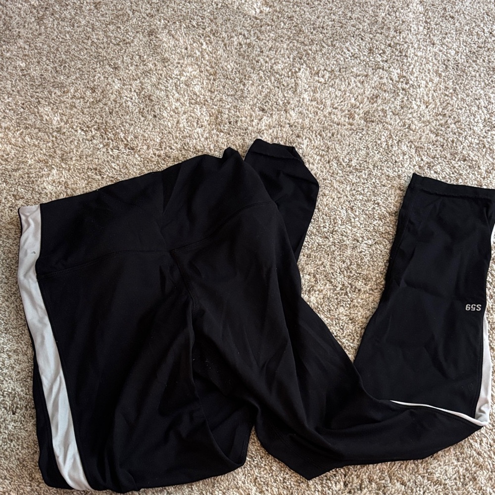Splits 59 Black and Gray Bottoms size small